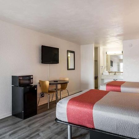 Motel 6-Portsmouth, Va Eksteriør billede